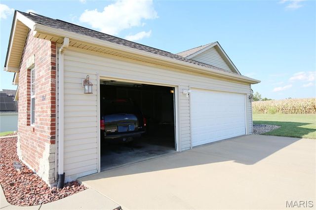 1101 Olde Lantern Lane, Belleville, IL 62223