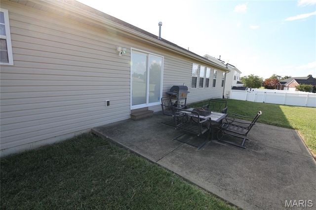 1101 Olde Lantern Lane, Belleville, IL 62223