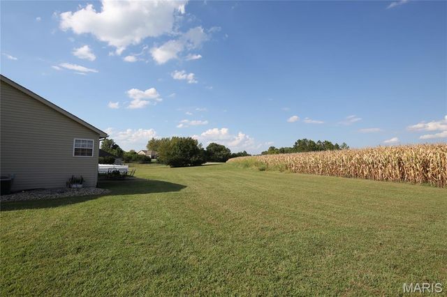 1101 Olde Lantern Lane, Belleville, IL 62223