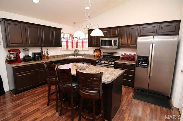 1101 Olde Lantern Lane, Belleville, IL 62223