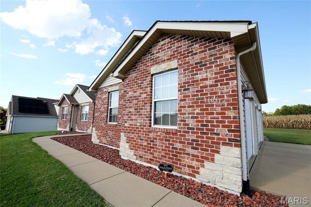 1101 Olde Lantern Lane, Belleville, IL 62223