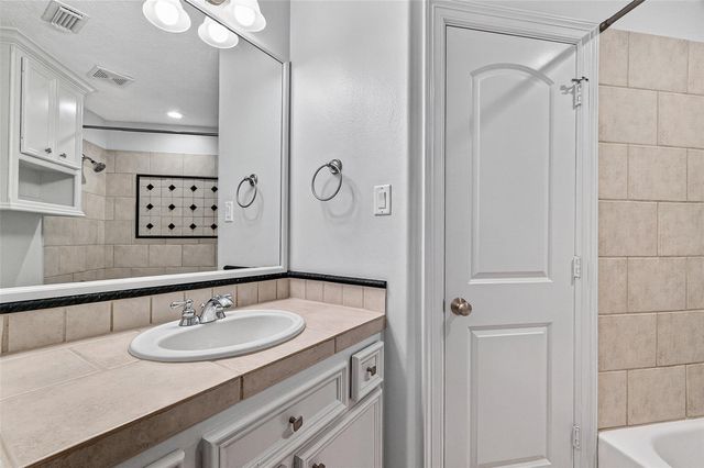 20637 Eagle Wood Trace Drive, Porter, TX 77365