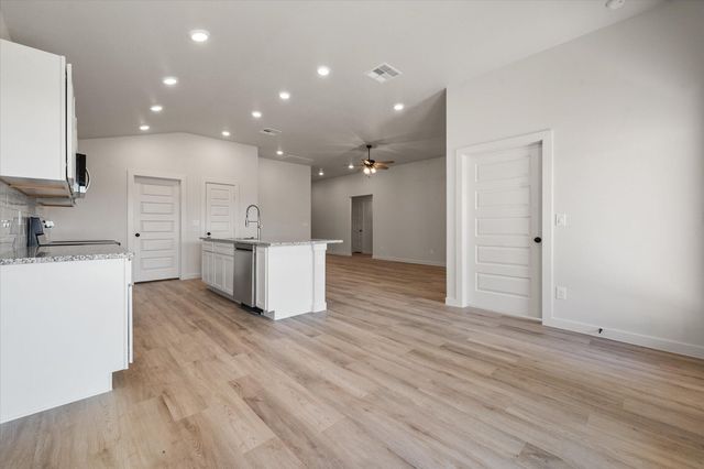 703 E 30th Street, Wolfforth, TX 79382