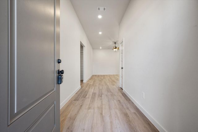 703 E 30th Street, Wolfforth, TX 79382