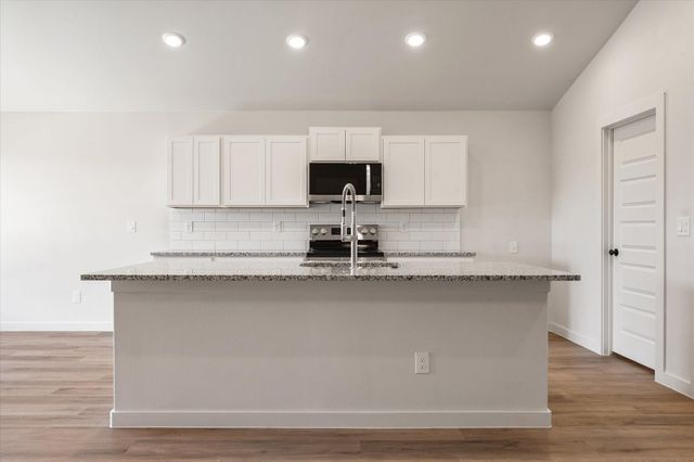 703 E 30th Street, Wolfforth, TX 79382