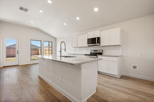 703 E 30th Street, Wolfforth, TX 79382