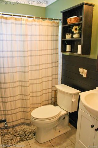 31686 Hazel Street, Rockwood, MI 48173