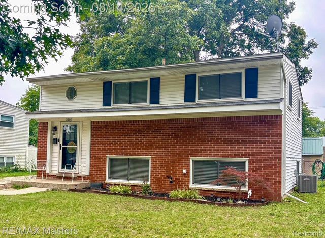 31686 Hazel Street, Rockwood, MI 48173