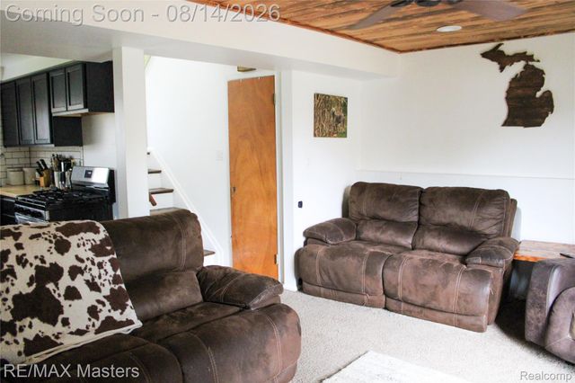 31686 Hazel Street, Rockwood, MI 48173