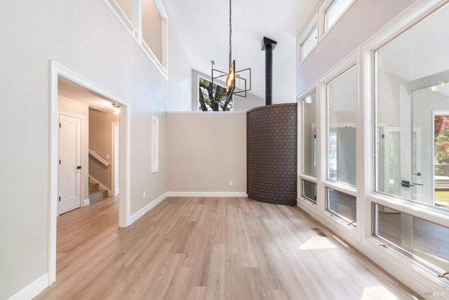 1275 Summit Lake Dr, Angwin, CA 94508