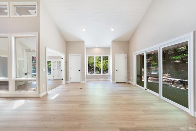 1275 Summit Lake Dr, Angwin, CA 94508