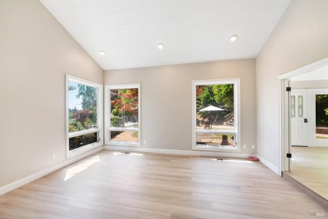 1275 Summit Lake Dr, Angwin, CA 94508