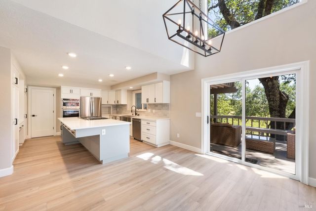 1275 Summit Lake Dr, Angwin, CA 94508