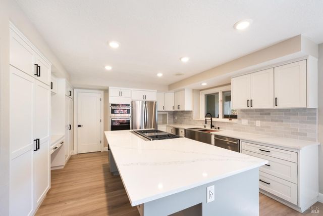 1275 Summit Lake Dr, Angwin, CA 94508