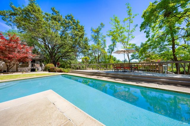 1275 Summit Lake Dr, Angwin, CA 94508