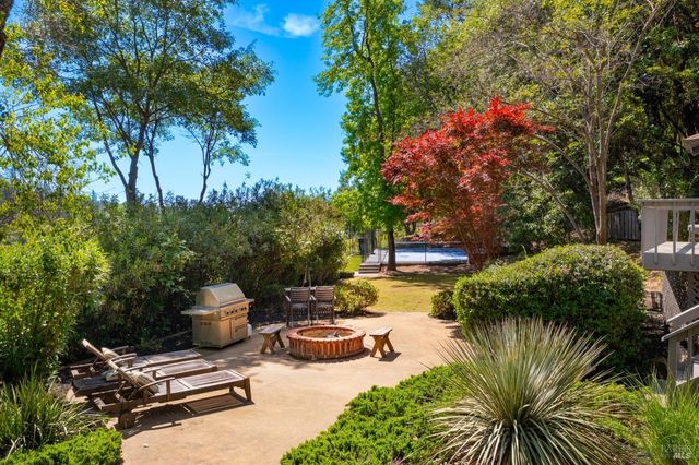 1275 Summit Lake Dr, Angwin, CA 94508