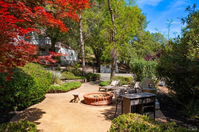 1275 Summit Lake Dr, Angwin, CA 94508