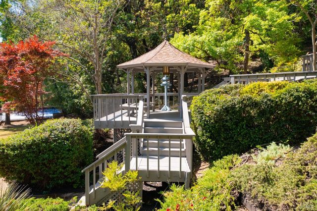 1275 Summit Lake Dr, Angwin, CA 94508