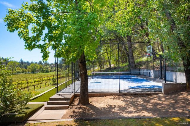 1275 Summit Lake Dr, Angwin, CA 94508