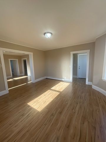 94 Chatham Street 2, Lynn, MA 01902