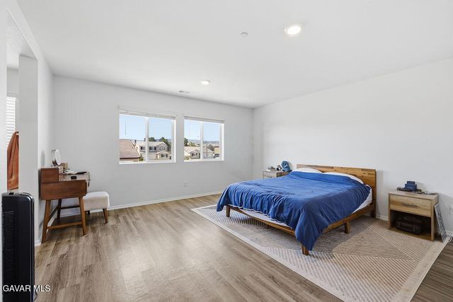 4384 W Ave J-5, Lancaster, CA 93536