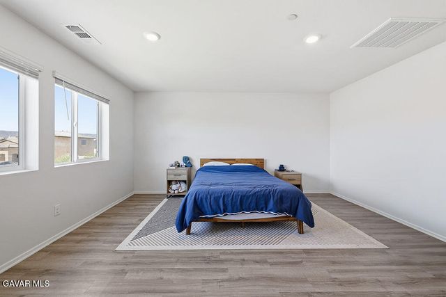 4384 W Ave J-5, Lancaster, CA 93536