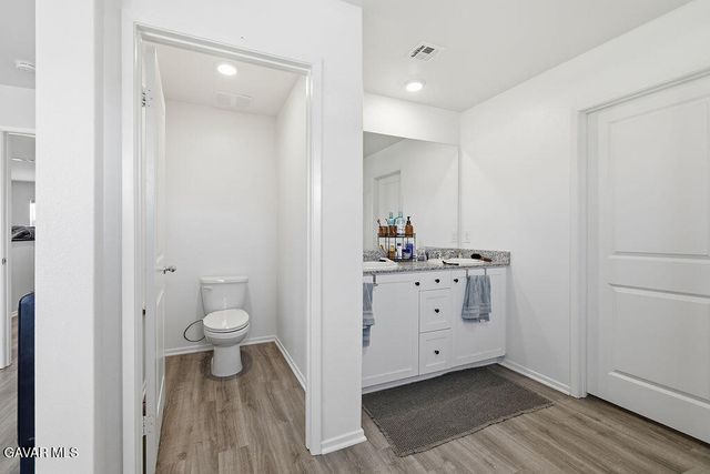 4384 W Ave J-5, Lancaster, CA 93536