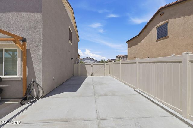 4384 W Ave J-5, Lancaster, CA 93536