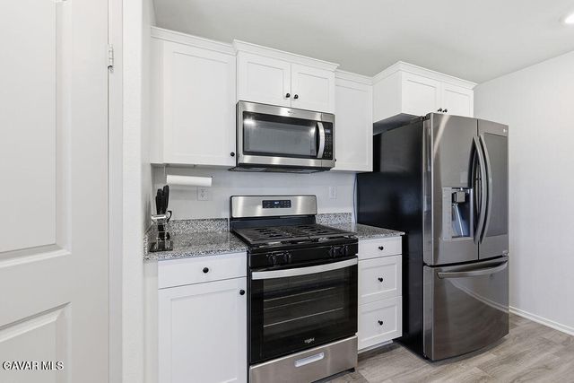 4384 W Ave J-5, Lancaster, CA 93536