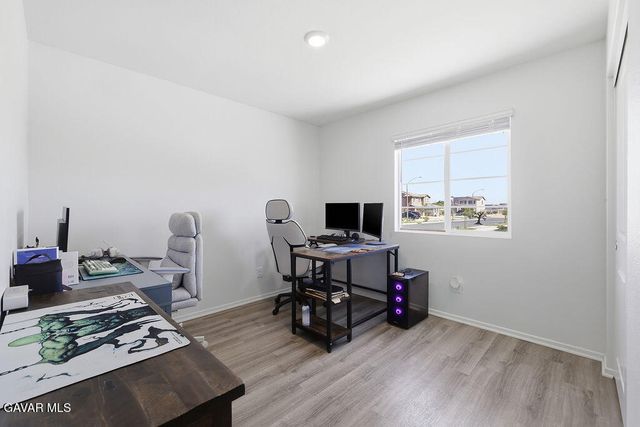4384 W Ave J-5, Lancaster, CA 93536
