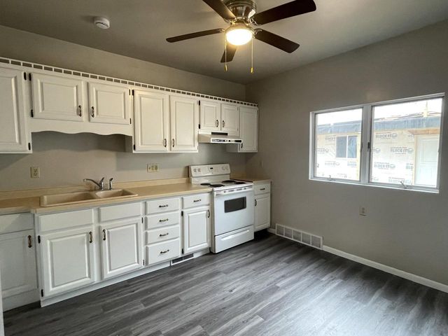 1424 Mehrtens AVENUE, Sheboygan, WI 53081