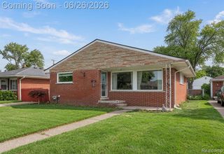 7660 Louise Court, Westland, MI 48185