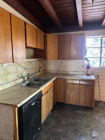 1106 Gretta Street NE, Albuquerque, NM 87112