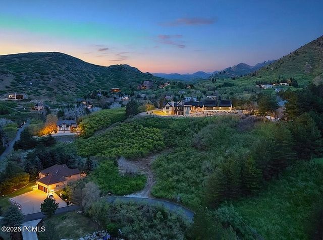 10667 S Hidden Ridge Lane, Sandy, UT 84092