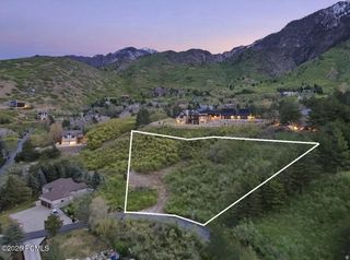 10667 S Hidden Ridge Lane, Sandy, UT 84092