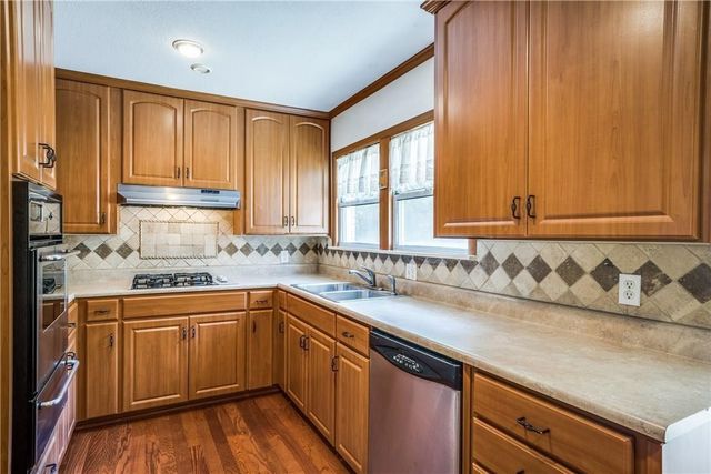 3517 Rogers Avenue, Fort Worth, TX 76109