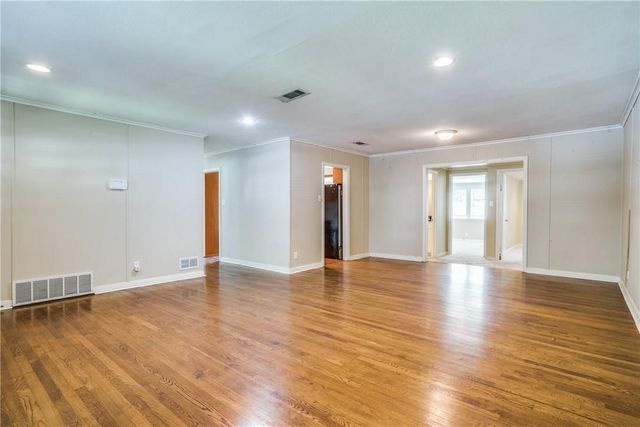 3517 Rogers Avenue, Fort Worth, TX 76109