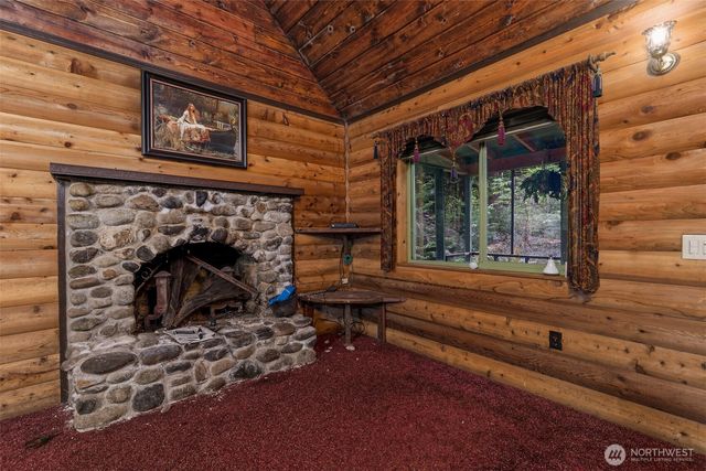 832 N Lake Cushman Road, Hoodsport, WA 98548