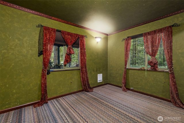 832 N Lake Cushman Road, Hoodsport, WA 98548