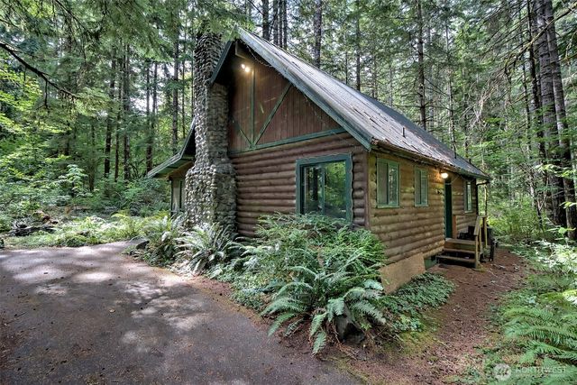 832 N Lake Cushman Road, Hoodsport, WA 98548