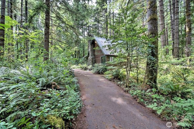 832 N Lake Cushman Road, Hoodsport, WA 98548