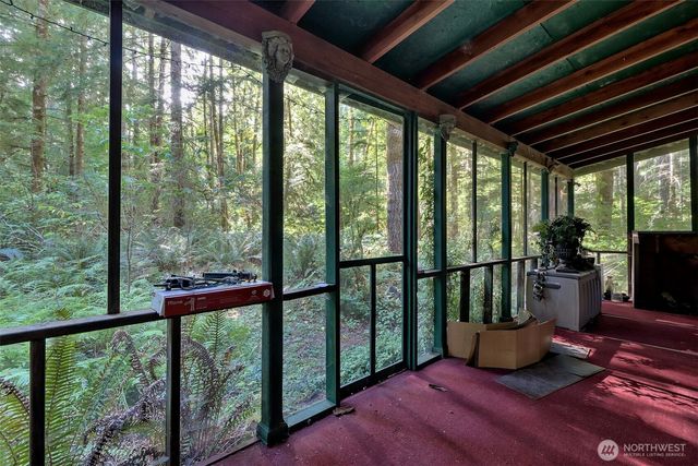 832 N Lake Cushman Road, Hoodsport, WA 98548