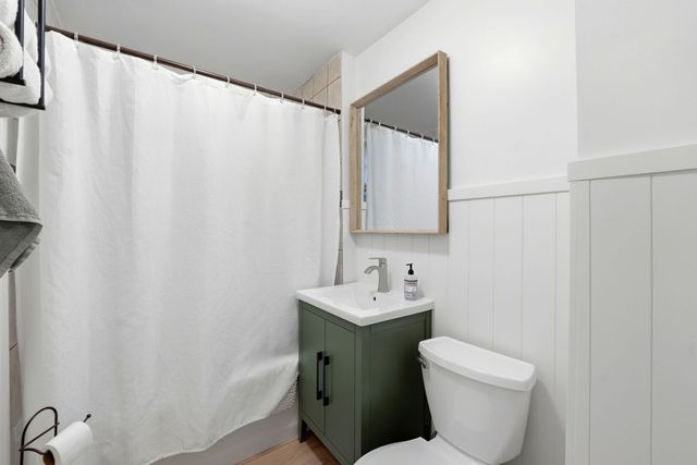 5135 W Melrose Street, Chicago, IL 60641