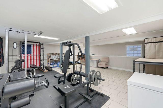 5135 W Melrose Street, Chicago, IL 60641