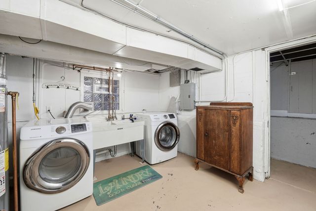 5135 W Melrose Street, Chicago, IL 60641