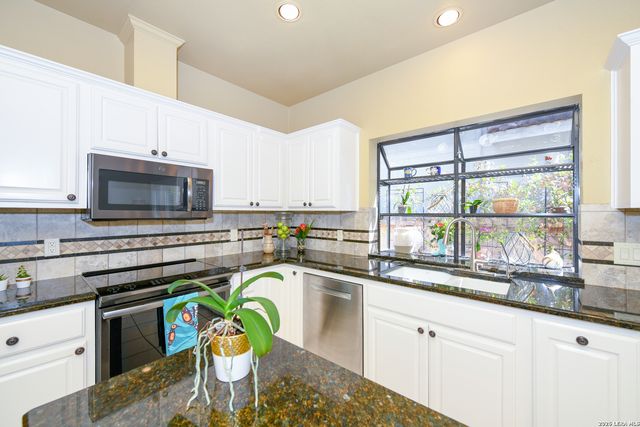 714 Sweetbrush, San Antonio, TX 78258