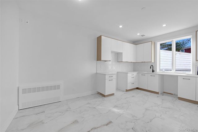 478 W Central Avenue 203, Monsey, NY 10977