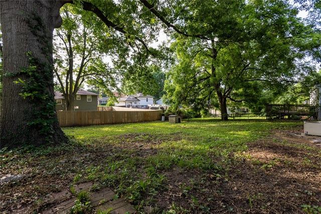 4837 EVANSTON Avenue, Kansas City, MO 64133