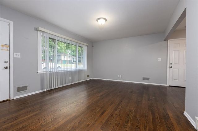 4837 EVANSTON Avenue, Kansas City, MO 64133