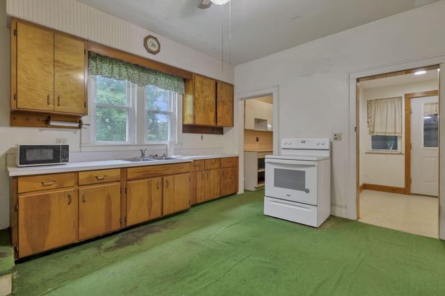 6135 Westfall Road SW, Lancaster, OH 43130
